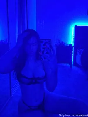 Alexjanai OnlyFans Leaked Free Thumbnail Picture - #MLnEawasaD