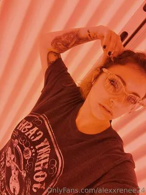 Alexxrenee24 OnlyFans Leaked Free Thumbnail Picture - #x54l9La534