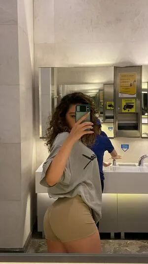 Aleynakutluay OnlyFans Leaked Free Thumbnail Picture - #GSBgx93OAO