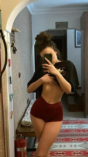 Aleynakutluay OnlyFans Leaked Free Thumbnail Picture - #cM2ZnXdcob