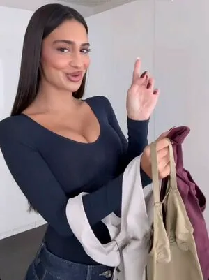 Aleynaoezcan OnlyFans Leaked Free Thumbnail Picture - #YPJwIfeFaT
