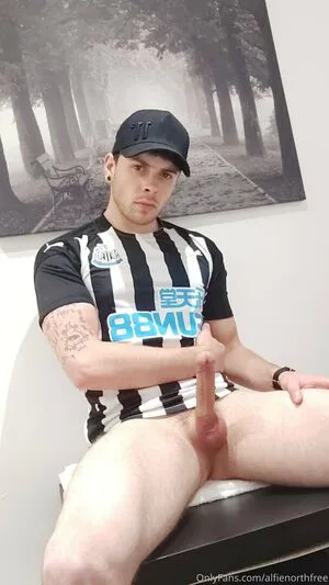 Alfienorthfree OnlyFans Leaked Free Thumbnail Picture - #GwL26F11bs