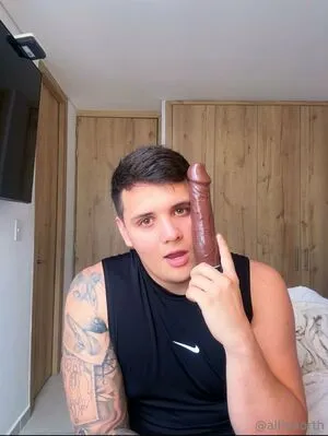 Alfienorthfree OnlyFans Leaked Free Thumbnail Picture - #ORIBJye8xY