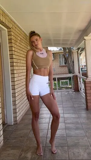Alica Schmidt OnlyFans Leaked Free Thumbnail Picture - #KhwJxA6Xc4