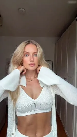 Alica Schmidt OnlyFans Leaked Free Thumbnail Picture - #NmMwHRR9Ad