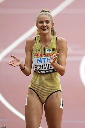 Alica Schmidt OnlyFans Leaked Free Thumbnail Picture - #boeSYSUelt