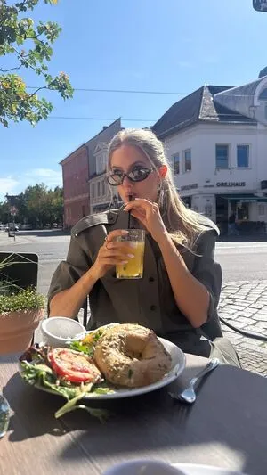 Alica Schmidt OnlyFans Leaked Free Thumbnail Picture - #s8a6kzR7TN