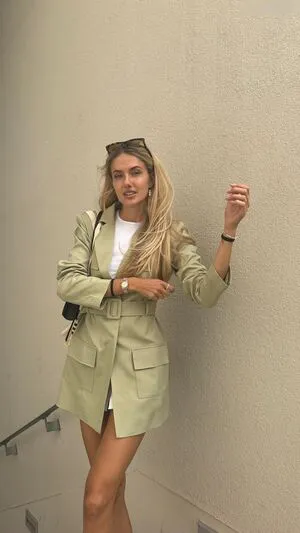 Alica Schmidt OnlyFans Leaked Free Thumbnail Picture - #um4UwtJRFP