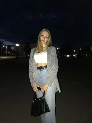 Alice 19f OnlyFans Leaked Free Thumbnail Picture - #9amURjsFIz