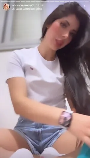 Alice Alves OnlyFans Leaked Free Thumbnail Picture - #1NG14atmnO