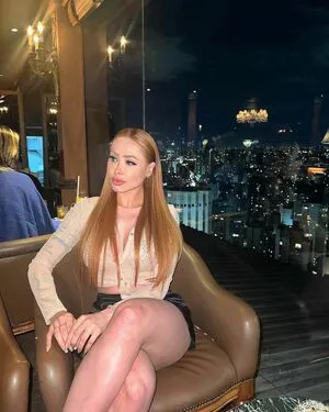 Alice Beaumont OnlyFans Leaked Free Thumbnail Picture - #aUfEt8bbe3