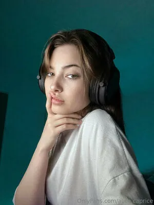 Alice Caprice OnlyFans Leaked Free Thumbnail Picture - #P0kgwPWAlq