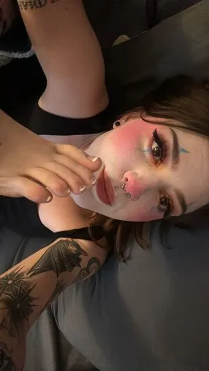 Alice Carousel OnlyFans Leaked Free Thumbnail Picture - #fBiybs2MF2