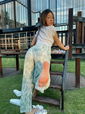 Alice Feetze OnlyFans Leaked Free Thumbnail Picture - #OsoKvnLuCM