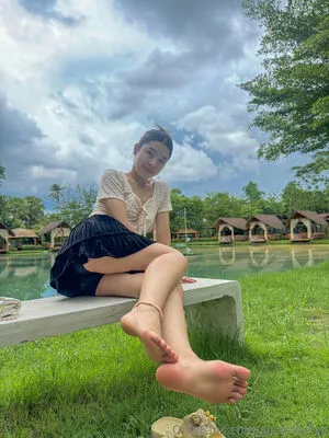 Alice Feetze OnlyFans Leaked Free Thumbnail Picture - #dKpptFPnGw