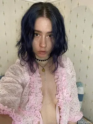 Alice Free Sweets OnlyFans Leaked Free Thumbnail Picture - #4LyWBs2EXy