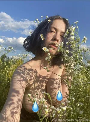 Alice Free Sweets OnlyFans Leaked Free Thumbnail Picture - #72AieAw6aE