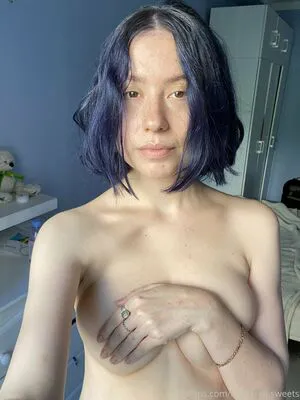 Alice Free Sweets OnlyFans Leaked Free Thumbnail Picture - #8XOgyXh6t2