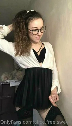Alice Free Sweets OnlyFans Leaked Free Thumbnail Picture - #OD8WoWBhNF