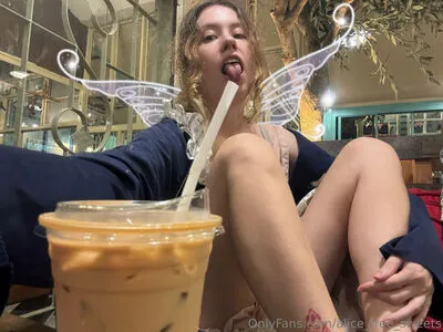 Alice Free Sweets OnlyFans Leaked Free Thumbnail Picture - #c3hWBnpx8Q