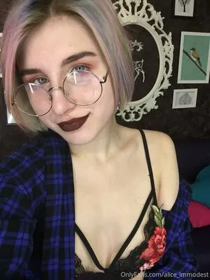 Alice Immodest OnlyFans Leaked Free Thumbnail Picture - #2anwY9KYoG