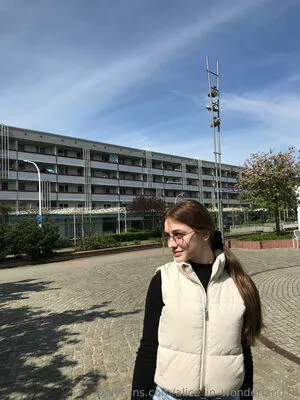 Alice In Wonderland18 OnlyFans Leaked Free Thumbnail Picture - #X1CUujglA0