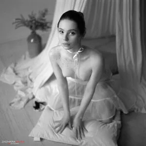 Alice Li OnlyFans Leaked Free Thumbnail Picture - #6L6MCkL8YD