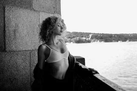 Alice Li OnlyFans Leaked Free Thumbnail Picture - #tKndZrdI9z