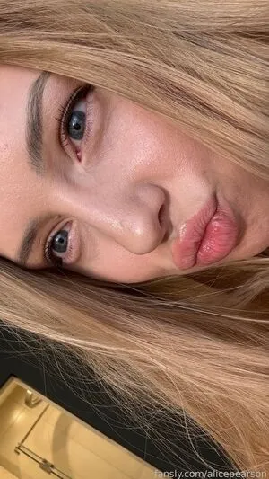 Alice Pearson OnlyFans Leaked Free Thumbnail Picture - #6O5csePFLK