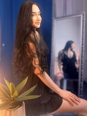 Alice Plays OnlyFans Leaked Free Thumbnail Picture - #2lh0UJjPy5