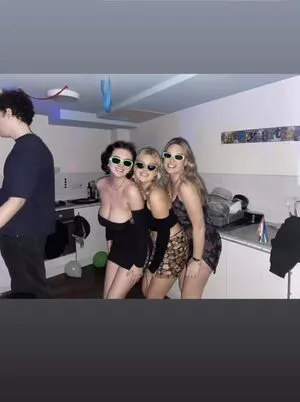 Alice S OnlyFans Leaked Free Thumbnail Picture - #9IStVqMrf3