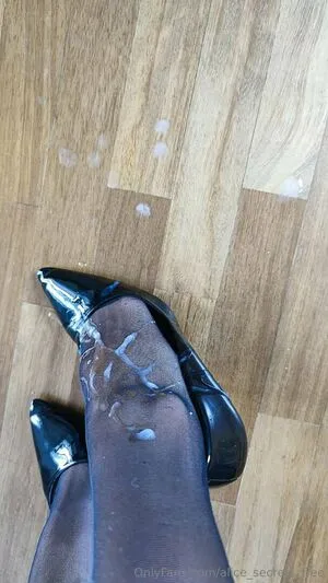 Alice Secrets Free OnlyFans Leaked Free Thumbnail Picture - #vvRUCCaXoq