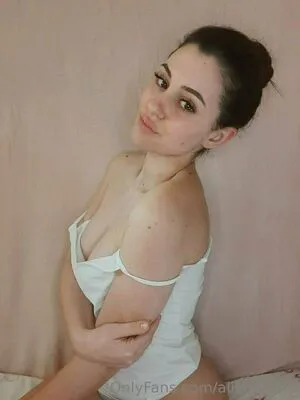 Alice Shine OnlyFans Leaked Free Thumbnail Picture - #aRLvbj93DY