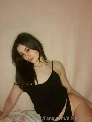 Alice Shine OnlyFans Leaked Free Thumbnail Picture - #eidGix8wbc