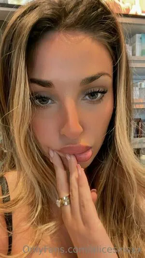 Alice Sins OnlyFans Leaked Free Thumbnail Picture - #F8sn4tJOJV