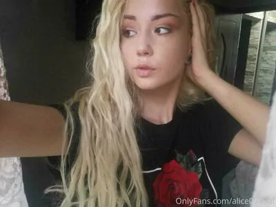 Alice0999of OnlyFans Leaked Free Thumbnail Picture - #9NYKrGXvCw