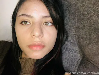 Alicebluwu OnlyFans Leaked Free Thumbnail Picture - #OeOsiO7NKu