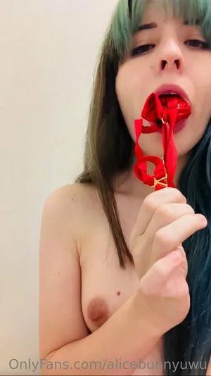 Alicebunnyuwu OnlyFans Leaked Free Thumbnail Picture - #JNme1YKLOR