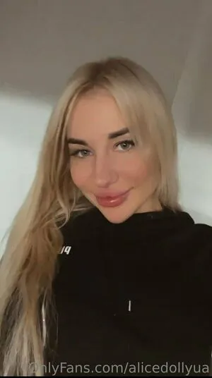 Alicedollyua OnlyFans Leaked Free Thumbnail Picture - #lgJ1GW4V4v