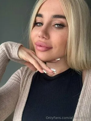 Alicedollyua OnlyFans Leaked Free Thumbnail Picture - #rciOgkC2NJ