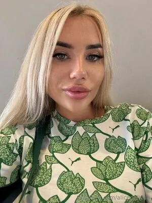 Alicedollyua OnlyFans Leaked Free Thumbnail Picture - #u2pB8cLG3f