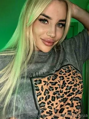 Alicedollyua OnlyFans Leaked Free Thumbnail Picture - #z6JRX0RVY6