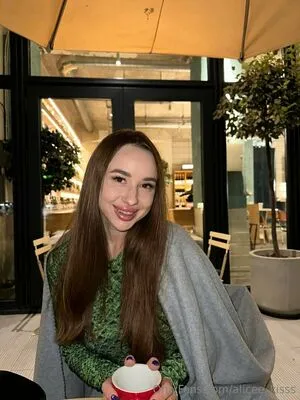 Alicee Kisss OnlyFans Leaked Free Thumbnail Picture - #3LvJJJBiSy
