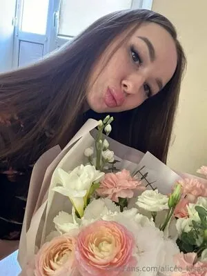 Alicee Kisss OnlyFans Leaked Free Thumbnail Picture - #9DpJTnbama