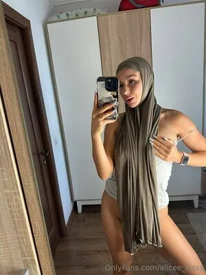 Alicee Kisss OnlyFans Leaked Free Thumbnail Picture - #KejXZEE4FK