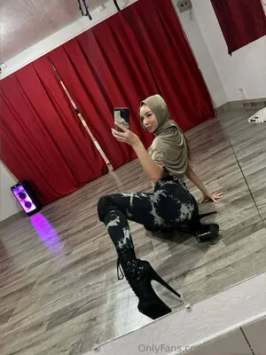 Alicee Kisss OnlyFans Leaked Free Thumbnail Picture - #MKrPE3QAOG