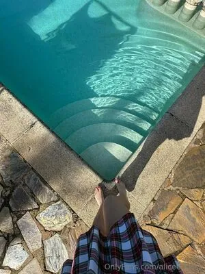 Alicee Kisss OnlyFans Leaked Free Thumbnail Picture - #p8wOD439J4