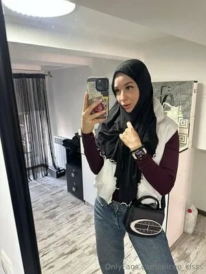 Alicee Kisss OnlyFans Leaked Free Thumbnail Picture - #xFgOSJzmeu