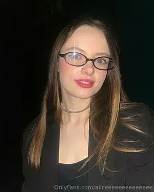 Aliceeeeeeeeeeeeee OnlyFans Leaked Free Thumbnail Picture - #fEpvGhkBoE