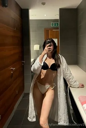 Aliceeluvv3 OnlyFans Leaked Free Thumbnail Picture - #PrDxGAjPmf